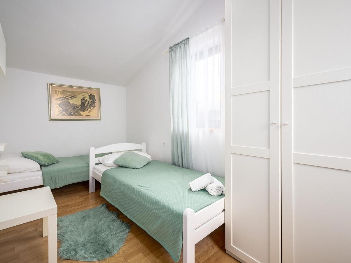 Villa Martimar With Pool And Hot Tub In Istria Rosini Ngoại thất bức ảnh