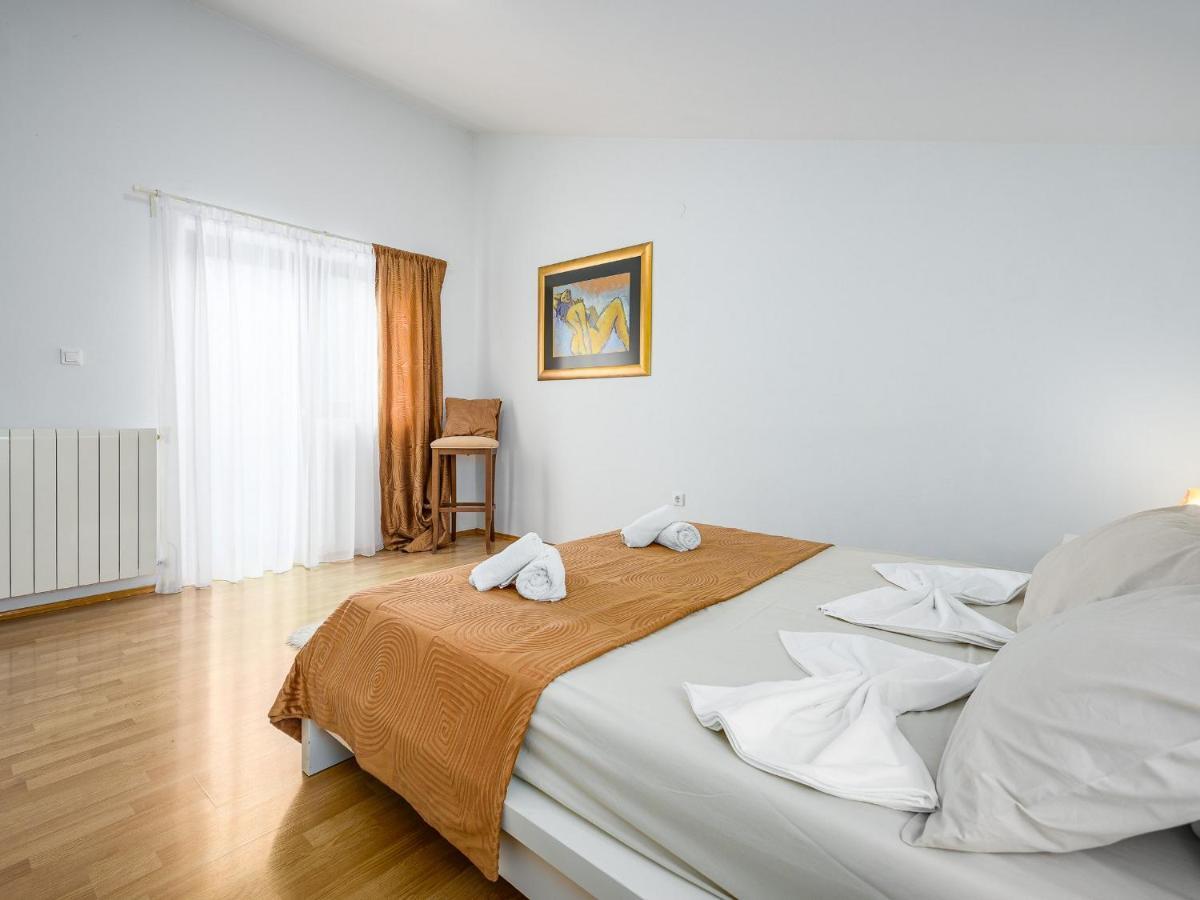 Villa Martimar With Pool And Hot Tub In Istria Rosini Ngoại thất bức ảnh