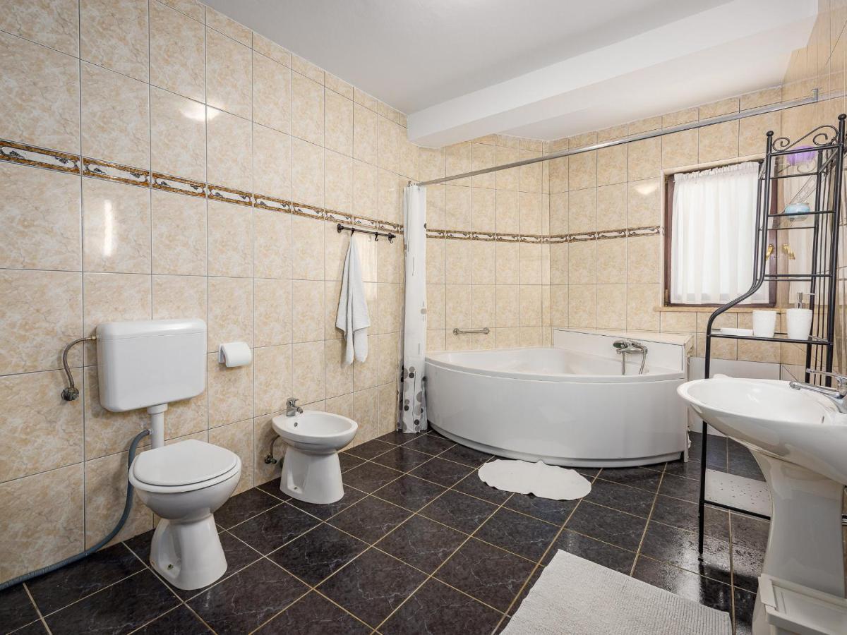 Villa Martimar With Pool And Hot Tub In Istria Rosini Ngoại thất bức ảnh